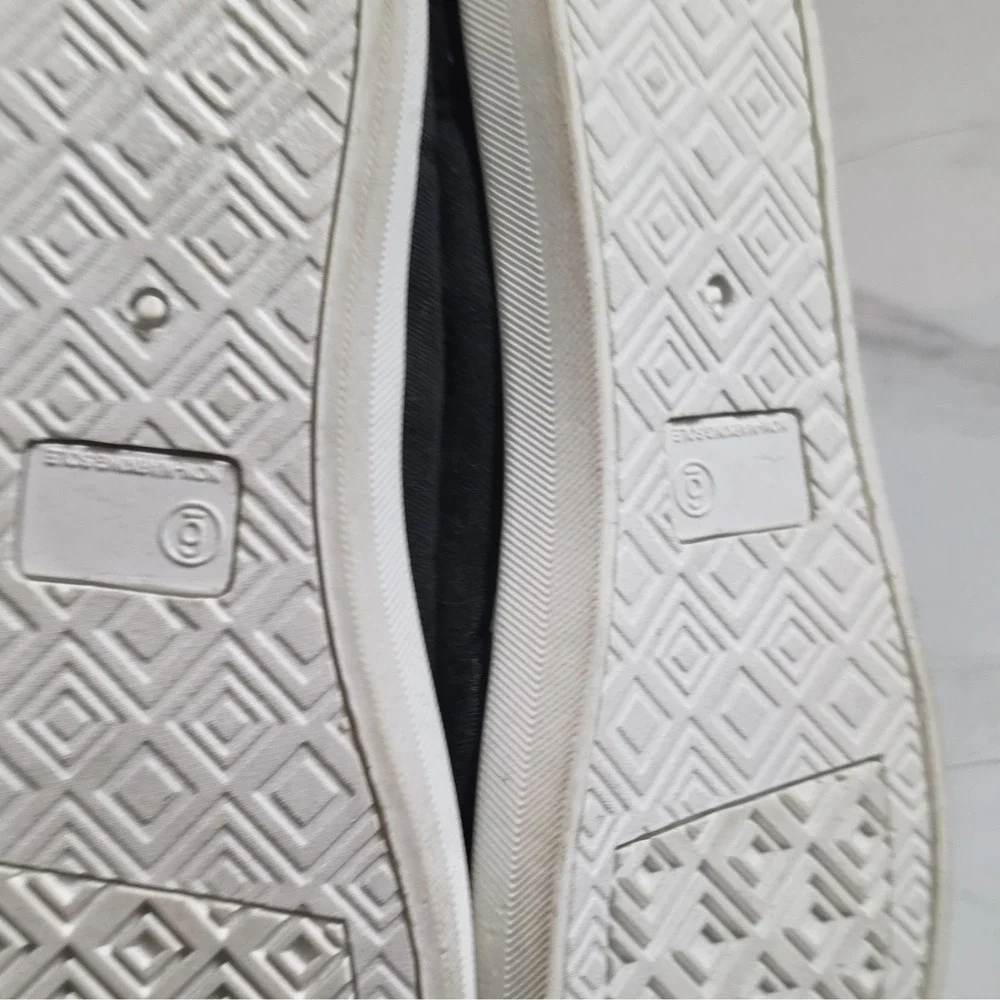 Men's Black Canvas Slip-On Casual Shoes White Rubber Sole Round Toe US 6